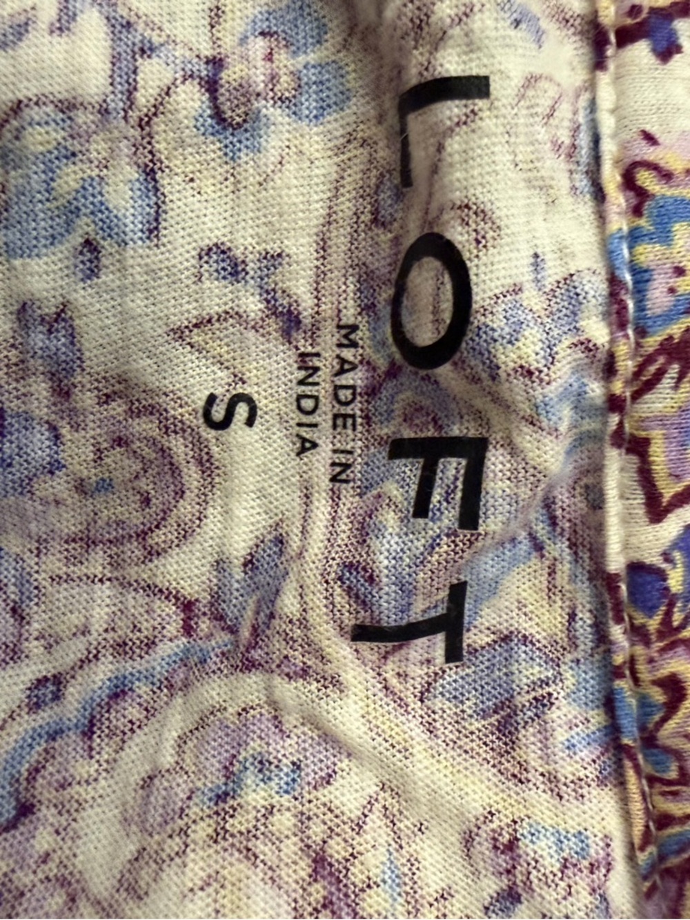 LOFT Purple & White Paisley V-Neck Short Sleeve Top - Picture 4 of 5